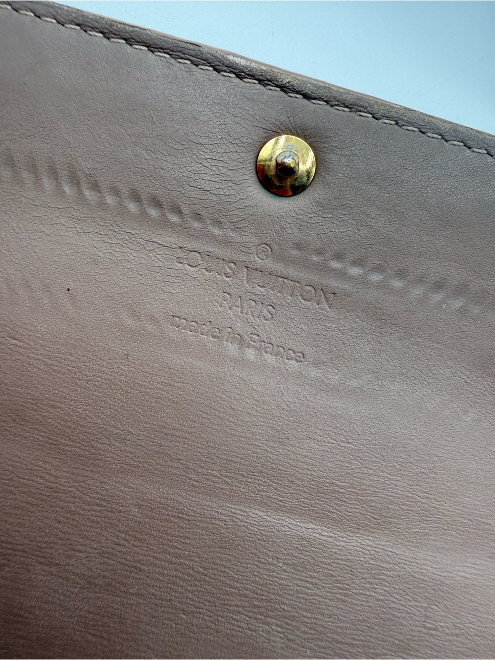 Louis Vuitton Bronze Vernis wallet rare color/COA - Picture 10 of 16